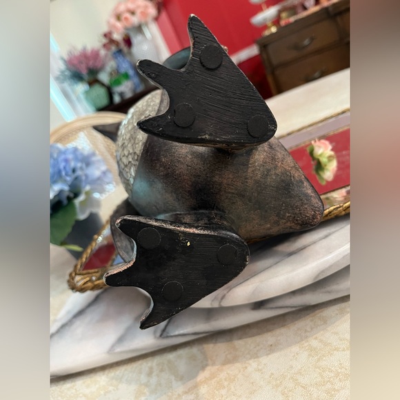 Garden Penguin Decor Black w Mother of Pearl Shell Inlay Chest Stands on feet - Picture 7 of 16